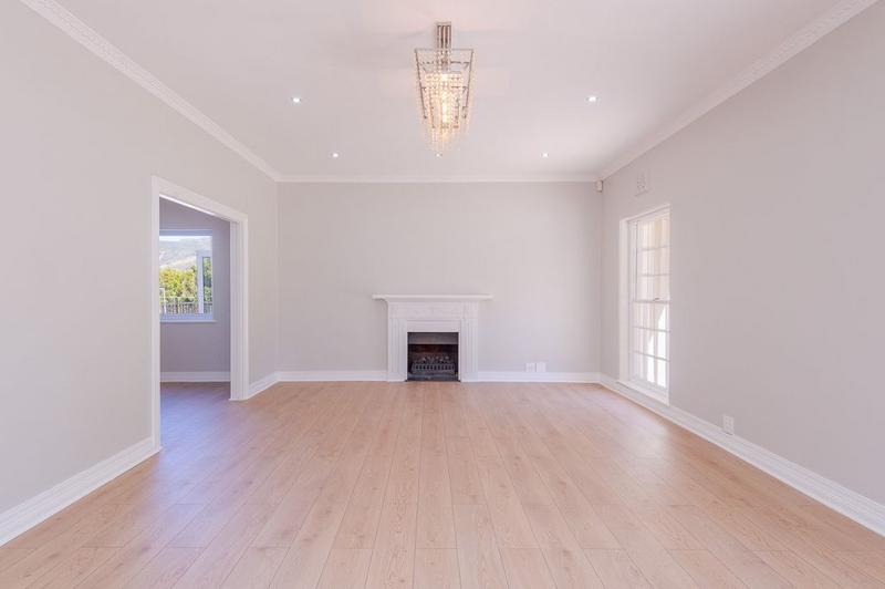 To Let 5 Bedroom Property for Rent in Constantia Western Cape